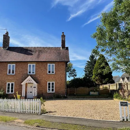 Elm Cottage Alvescot Exterior photo